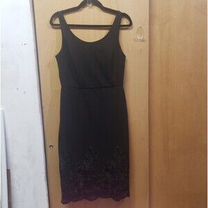 Betsey Johnson Black Bodycon Embroidered Midi Dress fitted silhouette Sz 6 RRR